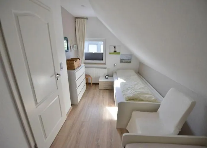 Semesterbostad Doppelhaushaelfte In Friedrichskoog-spitze